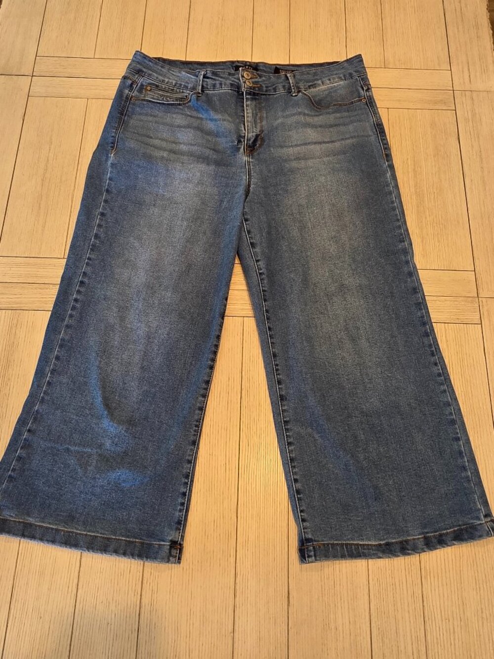 Curve Appeal French Riviera Wide Leg Crop Jeans Size 16